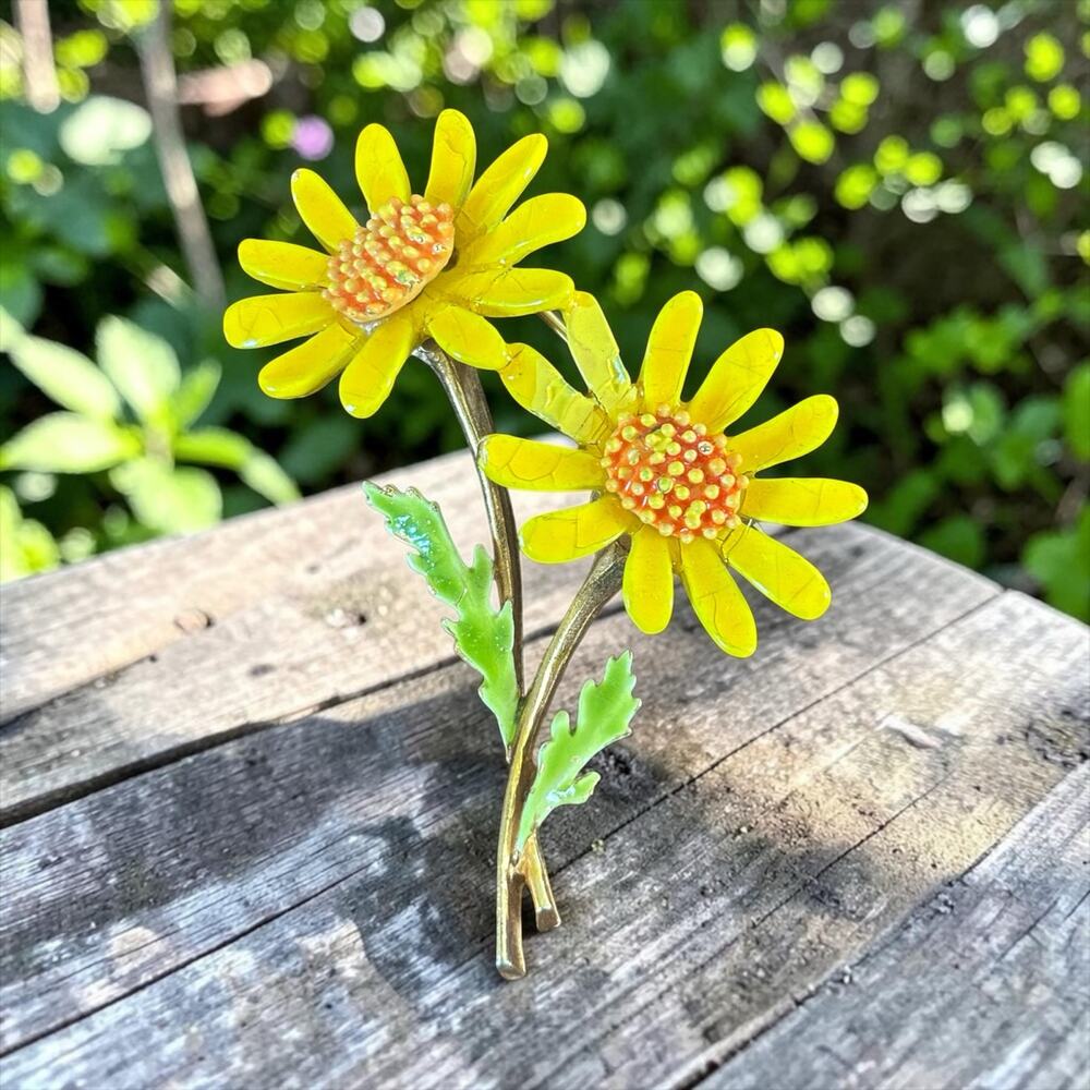 Sunny Yellow Daisy Brooch Arthur Pepper Enamel Flower Pin Signed ART 60s Garden